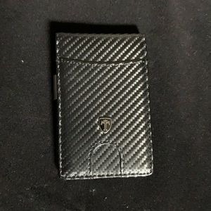 Carbon black slim wallet mens